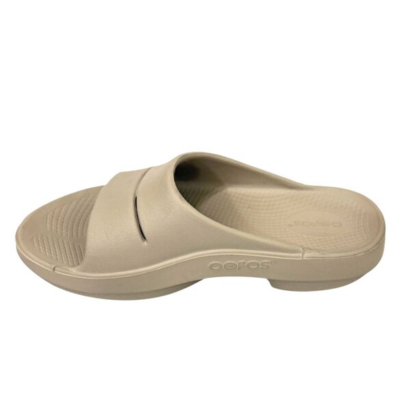 Oofos Womens OOahh Recovery Sandal Size 9 Beige Sand Slide Sporty Shoe Comfy EUC - Picture 1 of 10